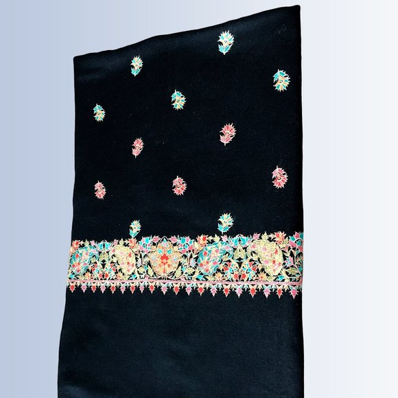 Scarves and shawls | Large Winter wrap | Cold Weather Shawl | Wedding gift ideas - Picture 6 of 11